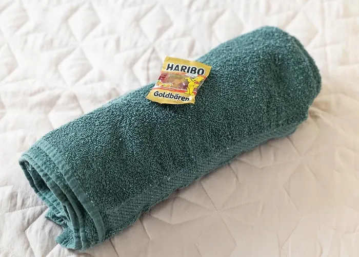 Apartment - Graphite Modern 3-room - Stylish Grey Interior - Spacious Terrace - Fully Equipped Kitchen - Wi-fi - Renovated 2024 - & Convenient Location - Free Parking - Near Bus & Airport - Duisburg