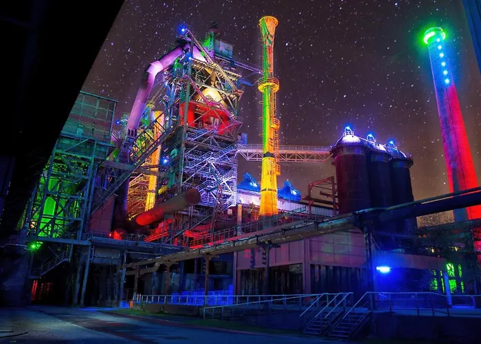 - Graphite Modern 3-room - Stylish Grey Interior - Spacious Terrace - Fully Equipped Kitchen - Wi-fi - Renovated 2024 - & Convenient Location - Free Parking - Near Bus & Airport - *